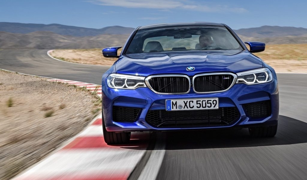 2019 BMW M5 Get Engine System Picture