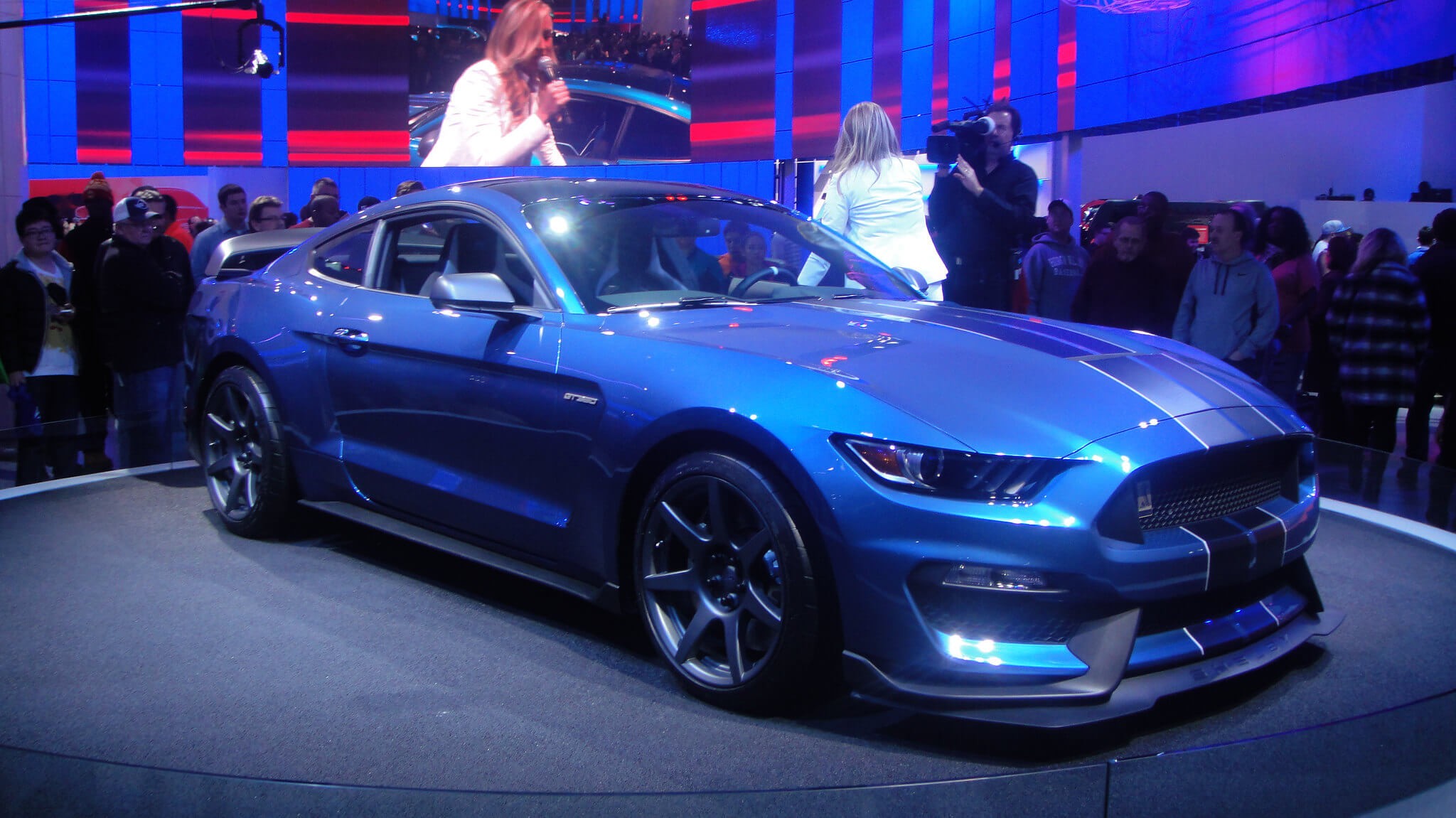 ford-mustang-shelby-gt350r00001